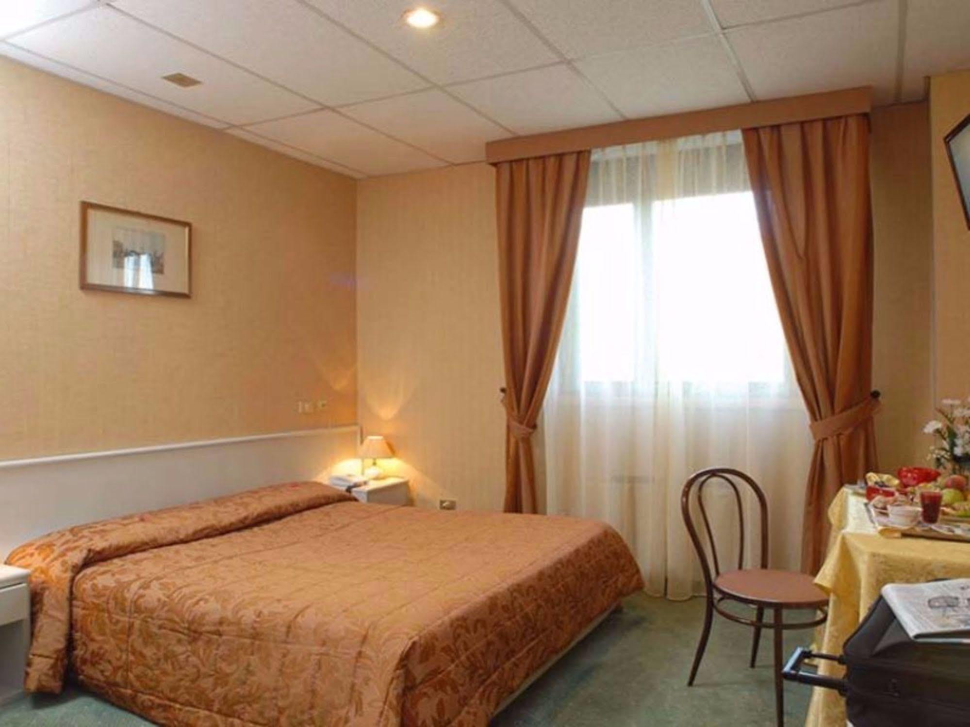 Thp Bologna Hotel Carteria di Sesto Rastignano Bagian luar foto