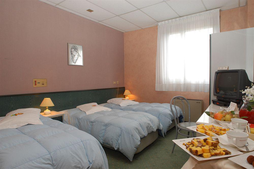 Thp Bologna Hotel Carteria di Sesto Rastignano Ruang foto
